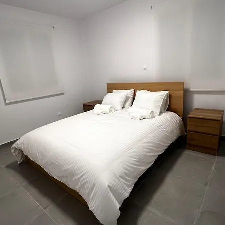 דירה The Minimal Nest